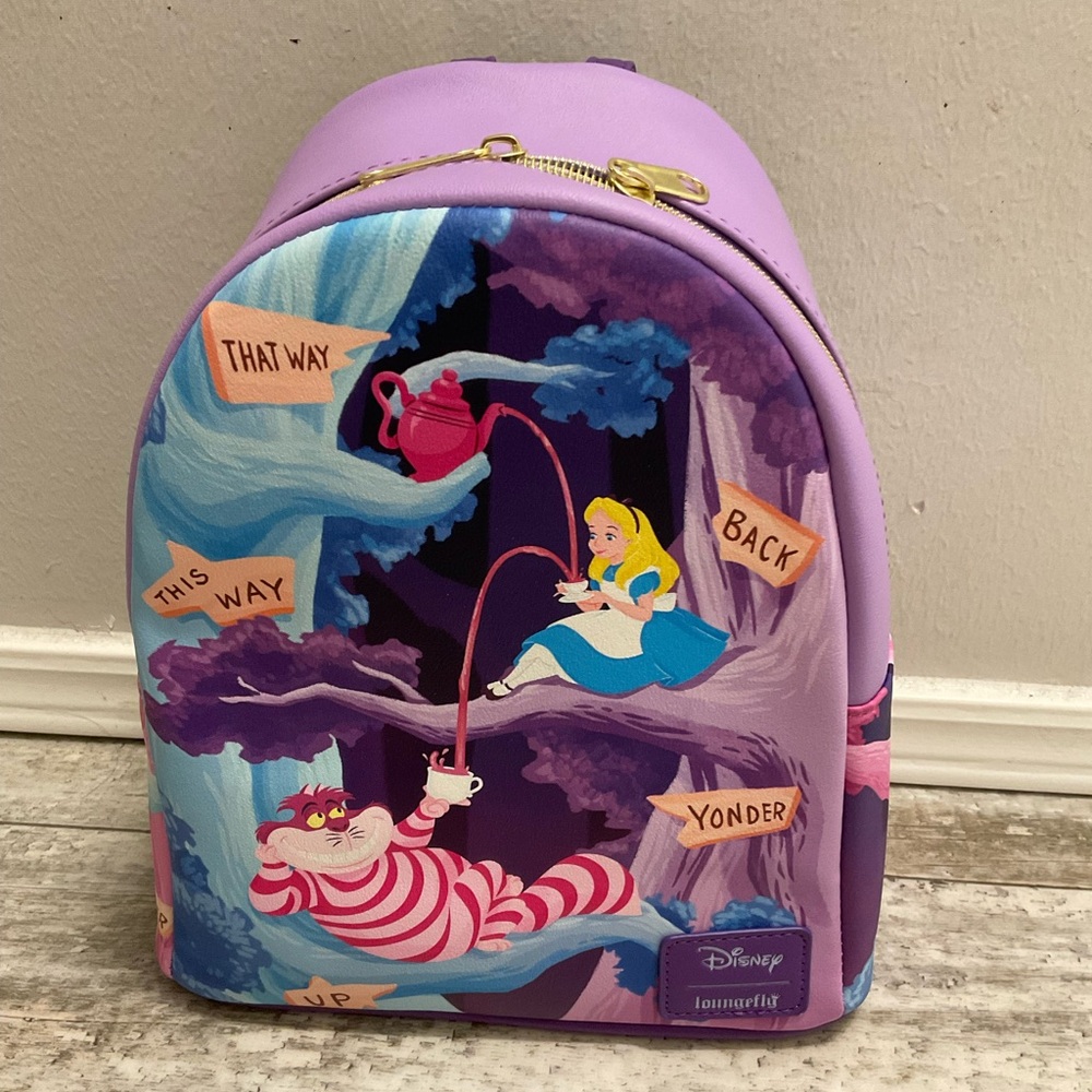 NWT Loungefly Alice In Wonderland & Cheshire Cat Mini backpack